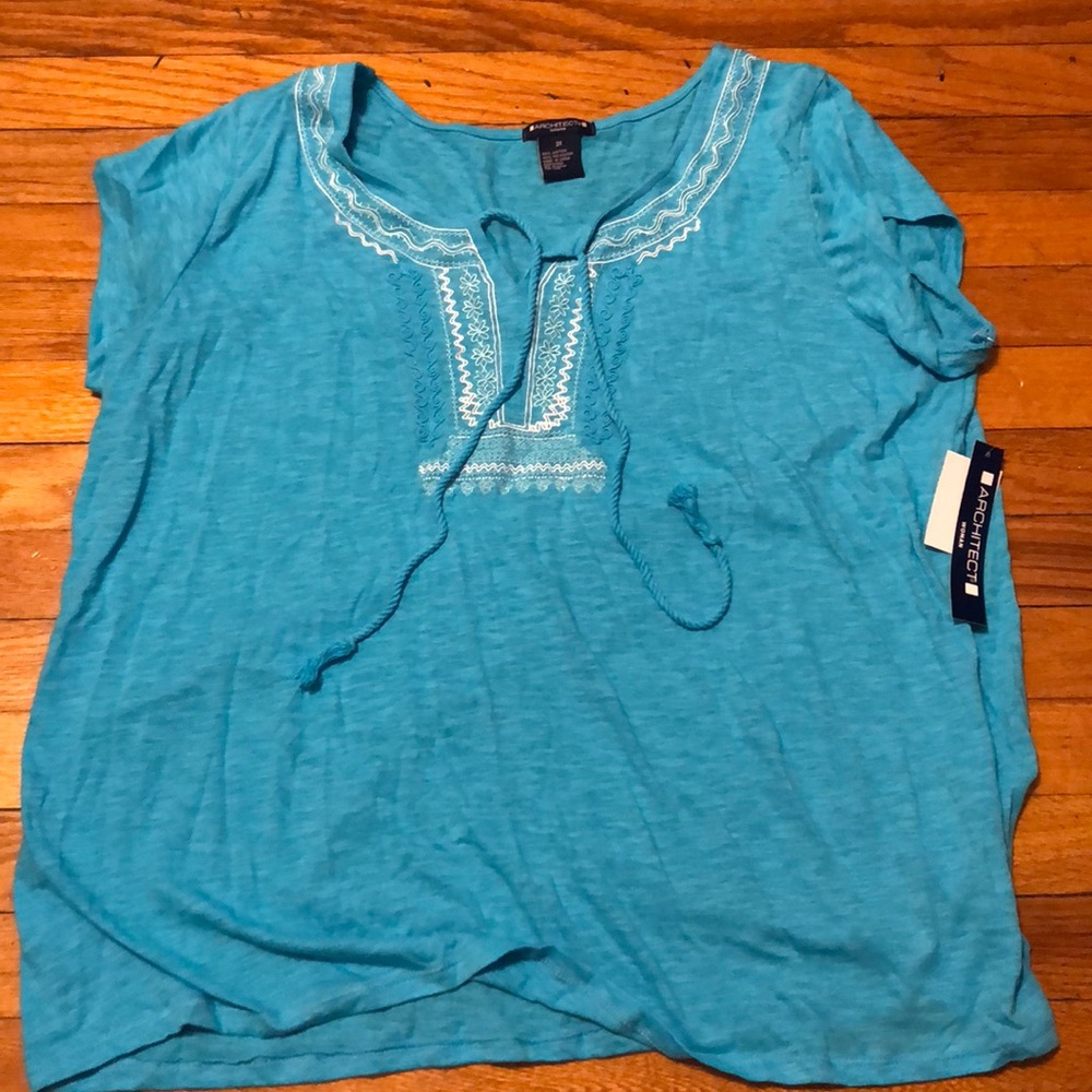 Short sleeve light blue shirt